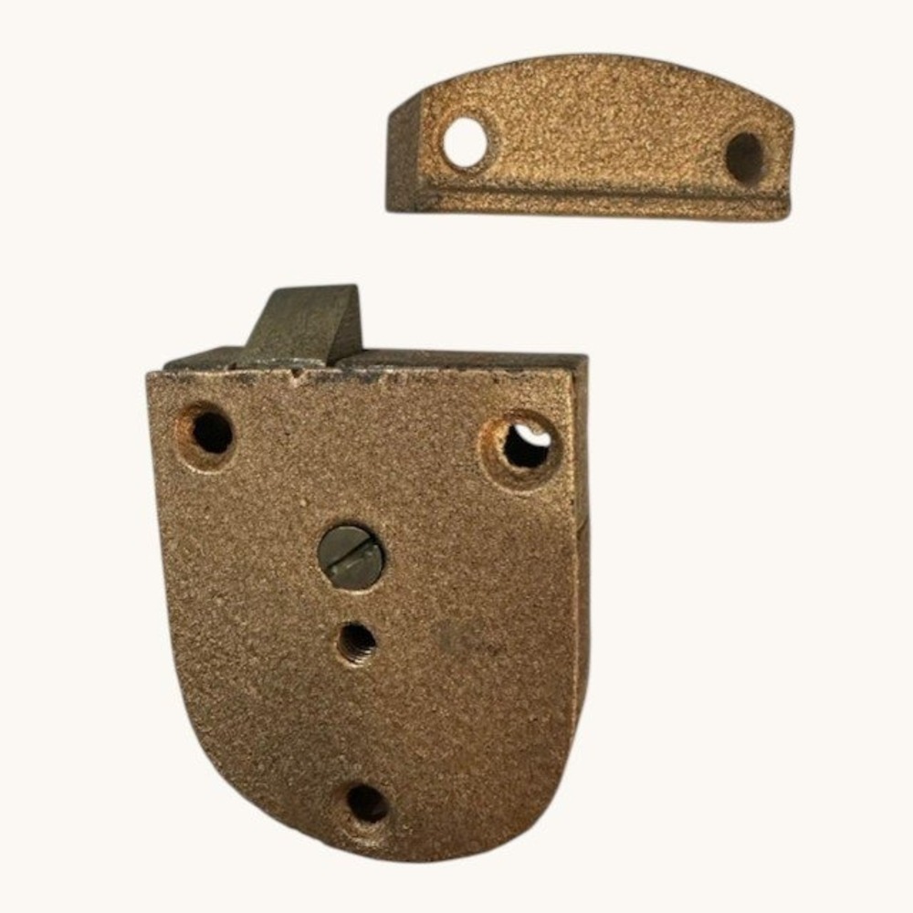 Vintage Cast‎ Metal Surface Mount Cabinet Latch and Strike Plate Bronze Finish